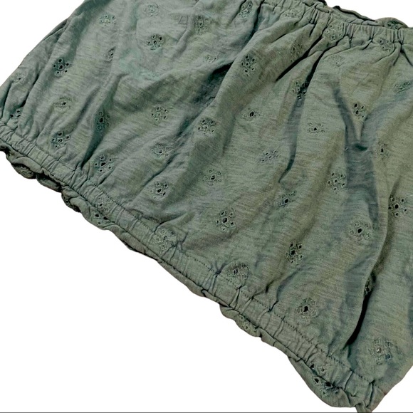 Streetwear Society size small light green short sleeve crop top, flower design - Picture 4 of 12